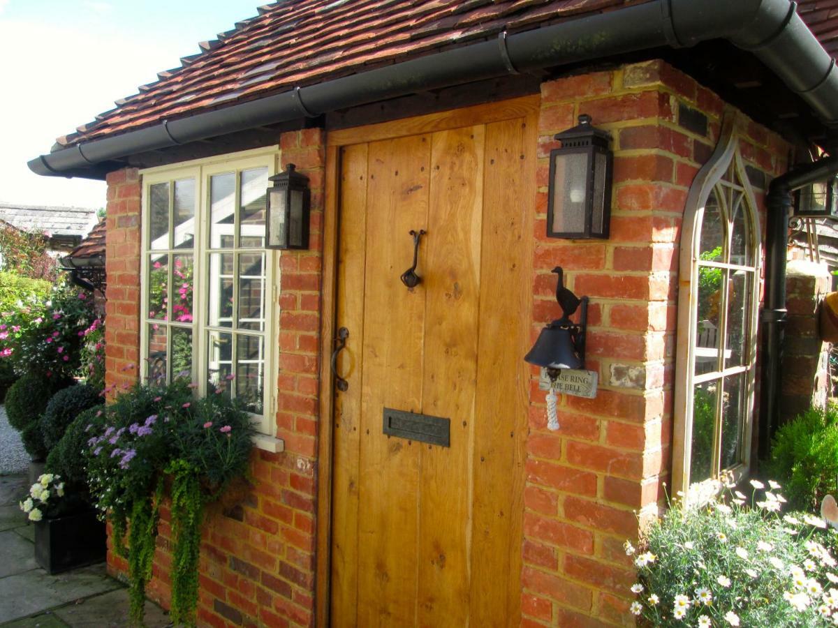 Clayton Wickham Farmhouse Hurstpierpoint Buitenkant foto